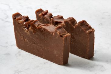 Fudge Salted Chocolate Caramel (175g)